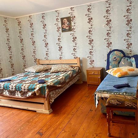 Medova Hata Hotel Verkhnyaya Rozhanka Quarto foto