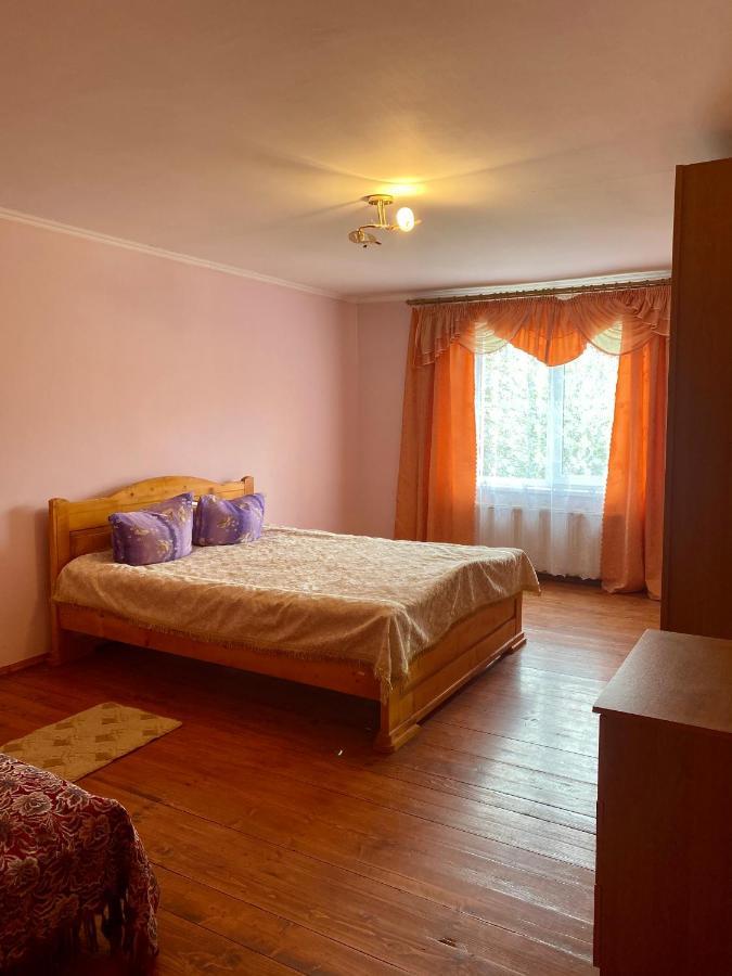 Medova Hata Hotel Verkhnyaya Rozhanka Exterior foto
