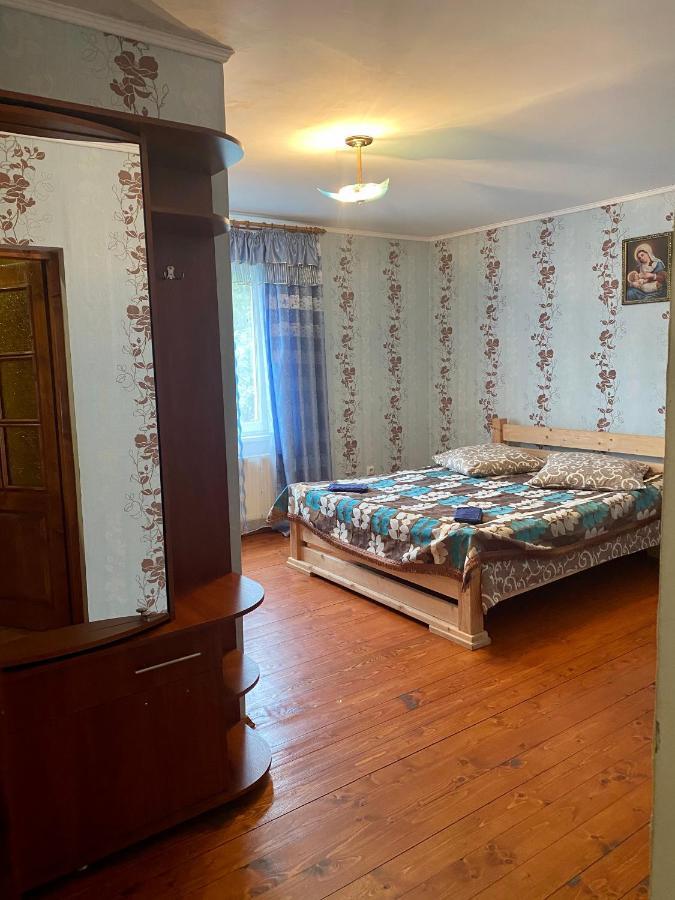 Medova Hata Hotel Verkhnyaya Rozhanka Exterior foto