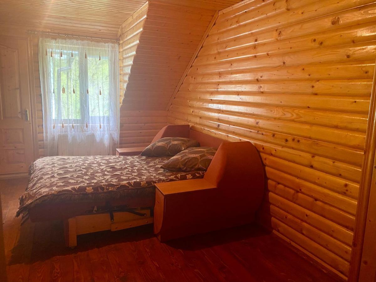 Medova Hata Hotel Verkhnyaya Rozhanka Exterior foto
