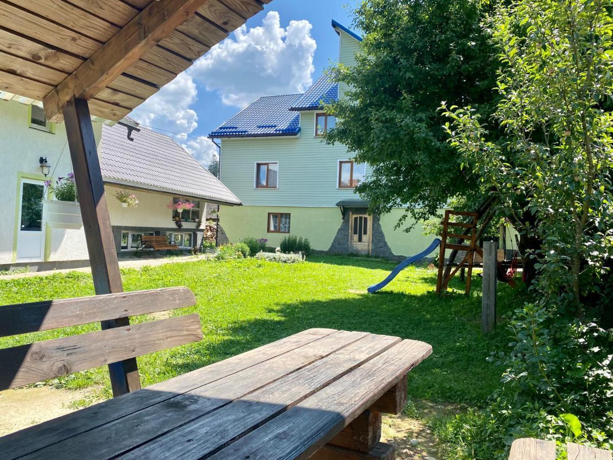 Medova Hata Hotel Verkhnyaya Rozhanka Exterior foto